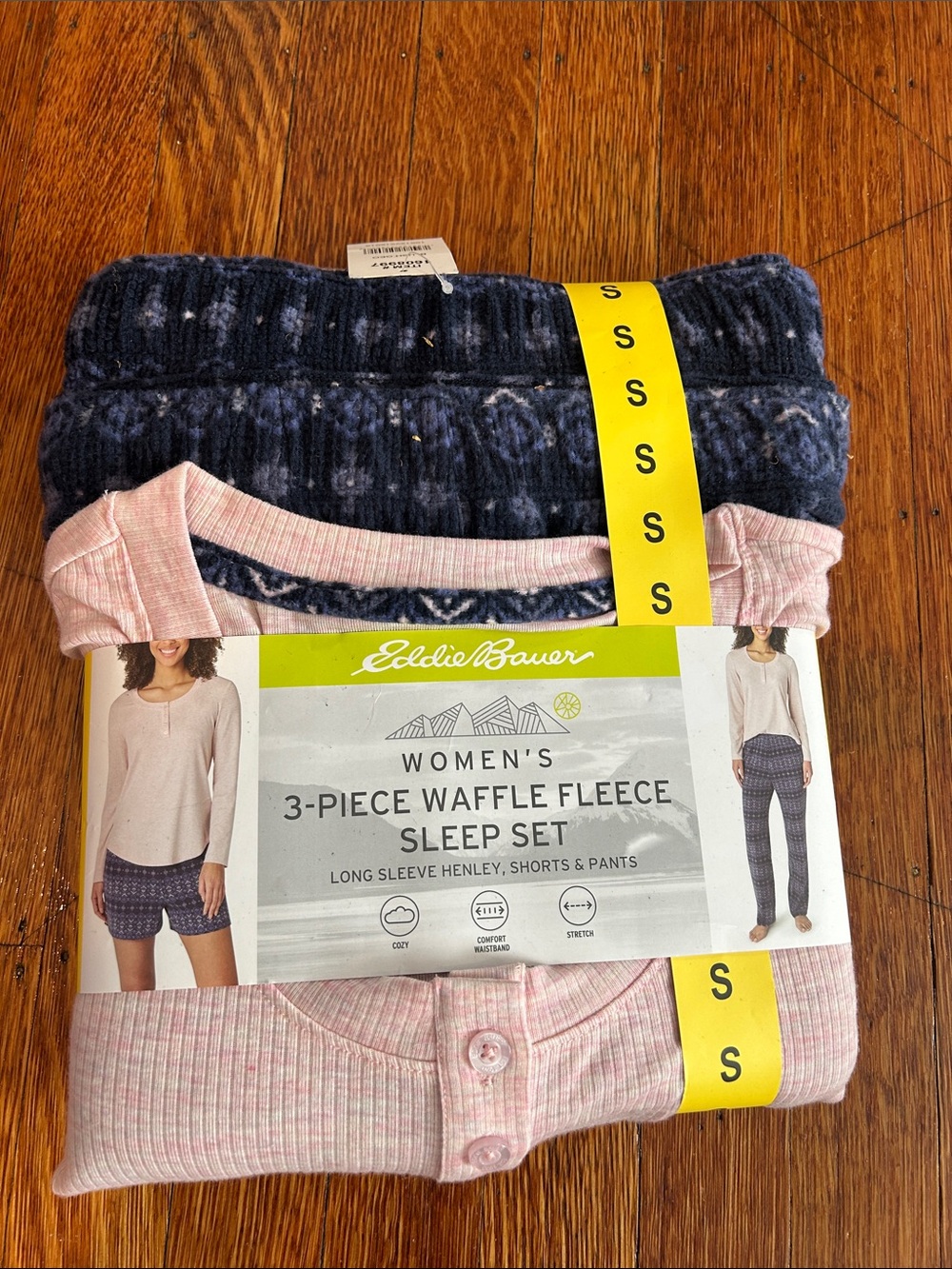 Eddie Bauer women’s 3 piece fleece sleep set new with tags